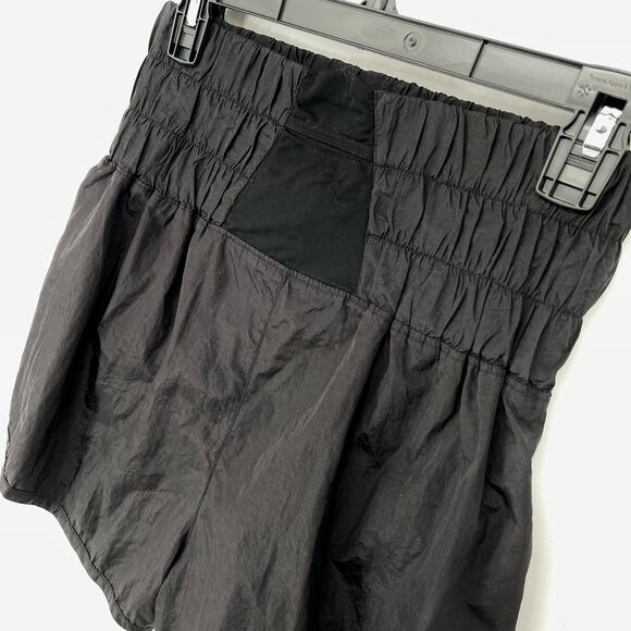 Free People Movement Wide Smocked Waist Athletic Shorts Sz M Black Pocket Lined - Picture 6 of 11